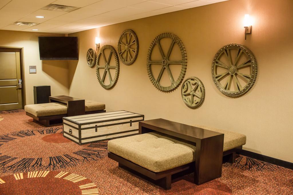 Teddy'S Residential Suites Watford City Luaran gambar