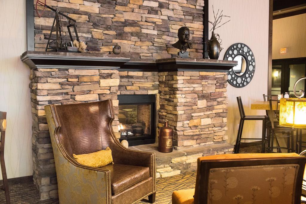 Teddy'S Residential Suites Watford City Luaran gambar