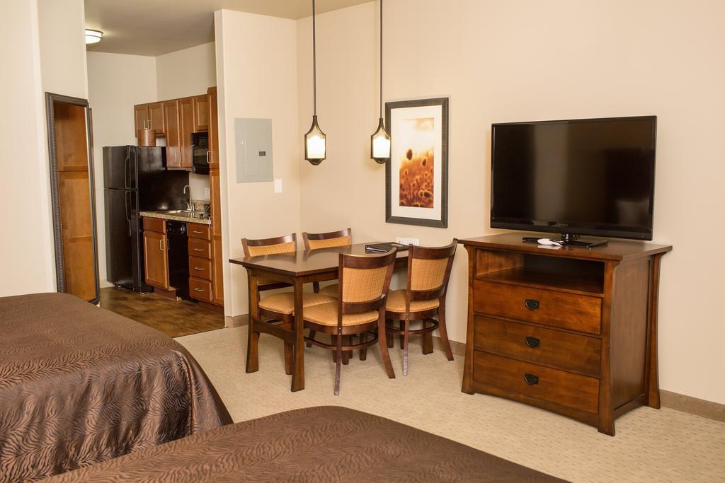 Teddy'S Residential Suites Watford City Luaran gambar