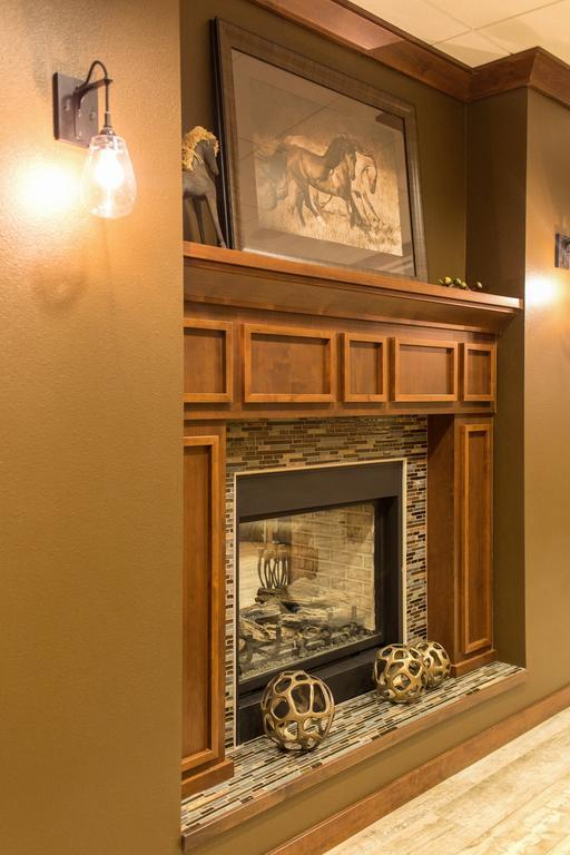 Teddy'S Residential Suites Watford City Luaran gambar