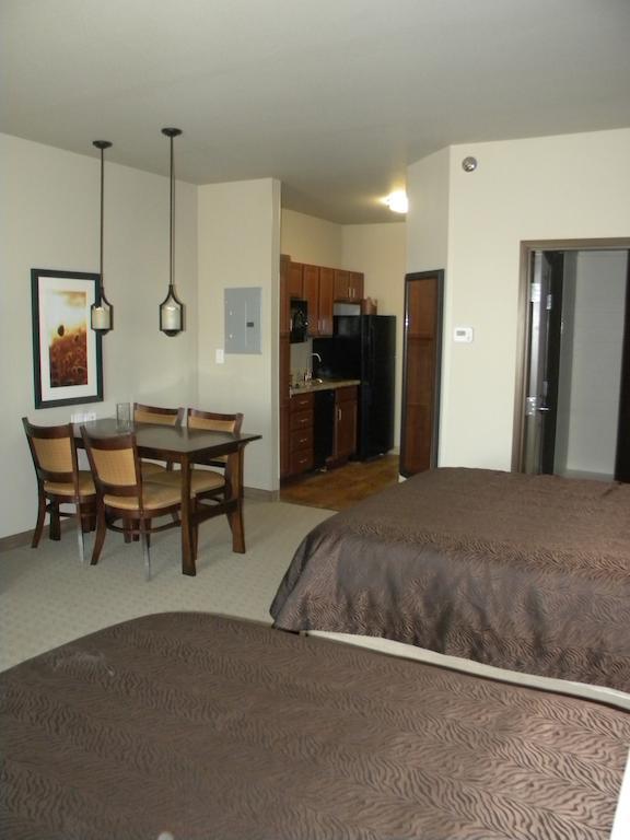 Teddy'S Residential Suites Watford City Luaran gambar