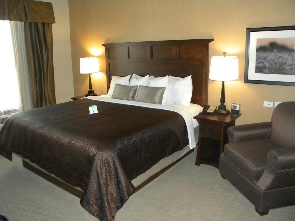 Teddy'S Residential Suites Watford City Luaran gambar