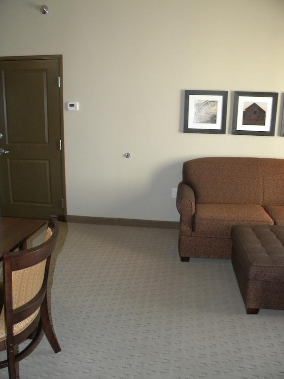 Teddy'S Residential Suites Watford City Luaran gambar