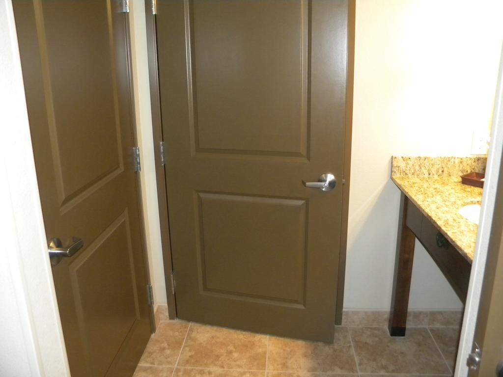 Teddy'S Residential Suites Watford City Luaran gambar