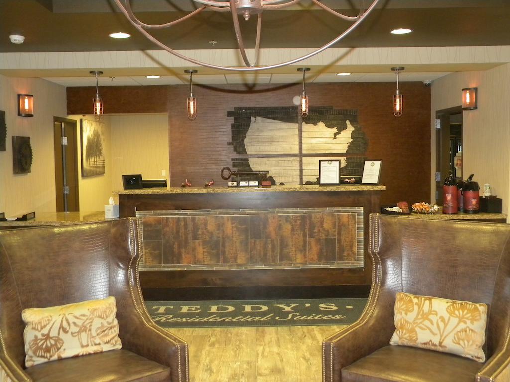 Teddy'S Residential Suites Watford City Luaran gambar