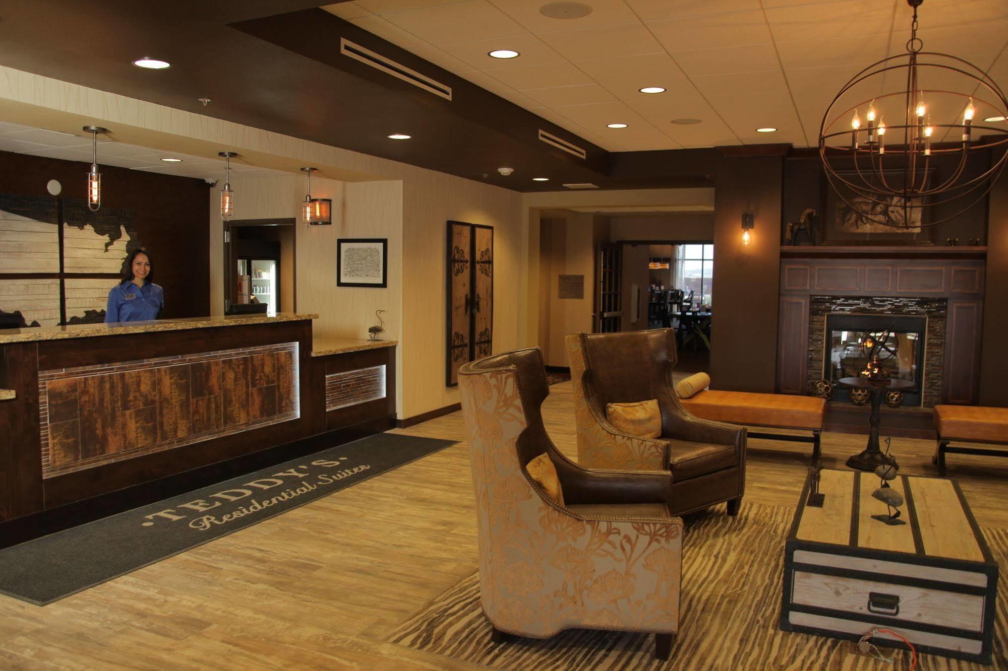 Teddy'S Residential Suites Watford City Luaran gambar