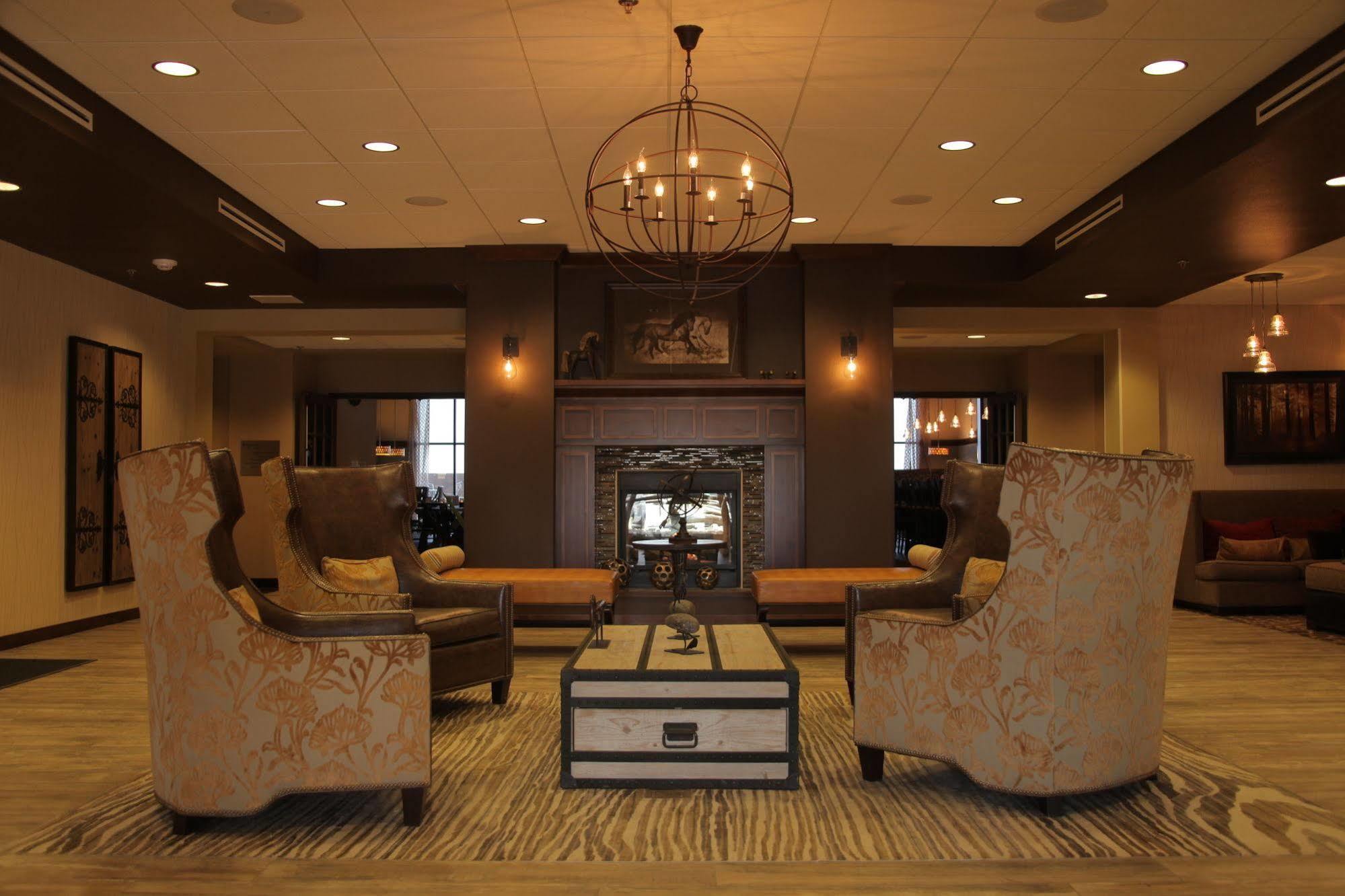 Teddy'S Residential Suites Watford City Luaran gambar