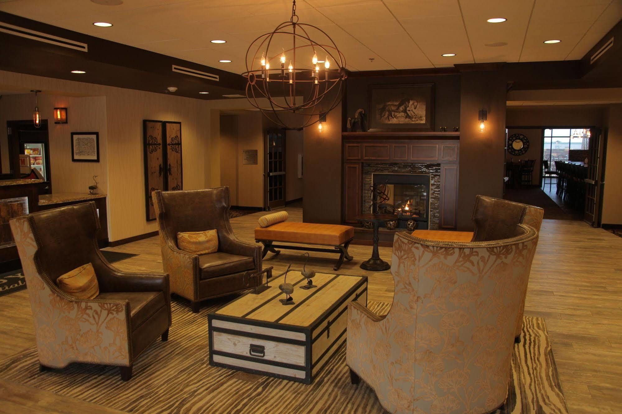 Teddy'S Residential Suites Watford City Luaran gambar