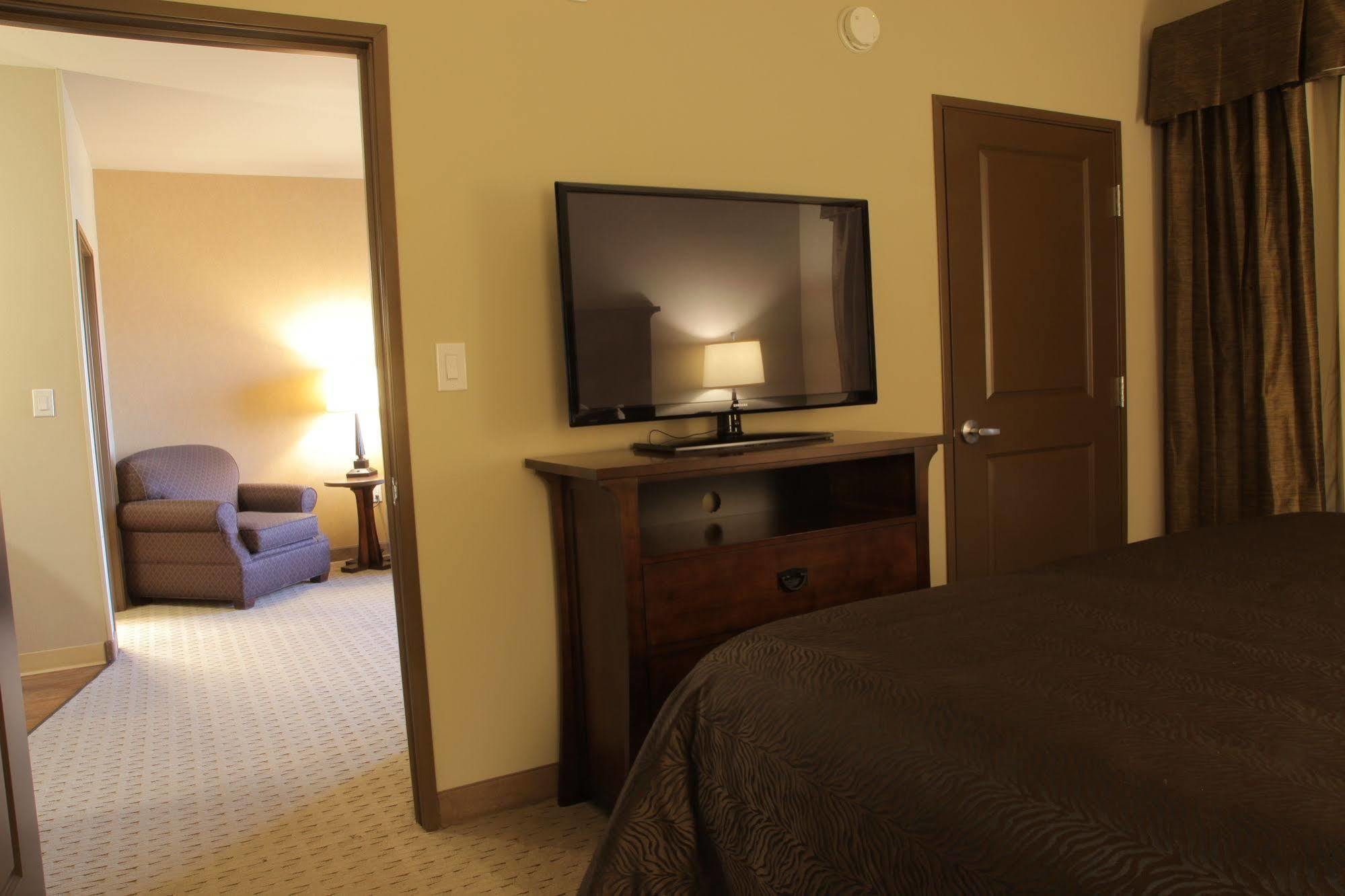 Teddy'S Residential Suites Watford City Luaran gambar