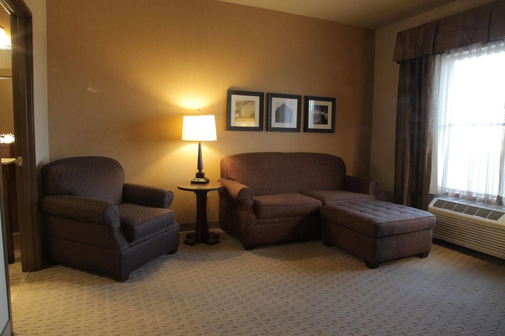 Teddy'S Residential Suites Watford City Luaran gambar