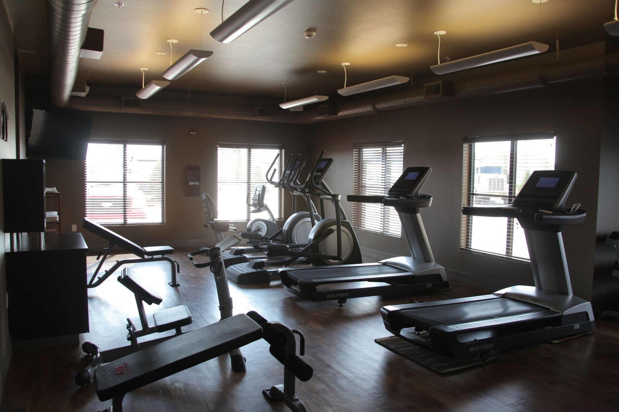 Teddy'S Residential Suites Watford City Luaran gambar
