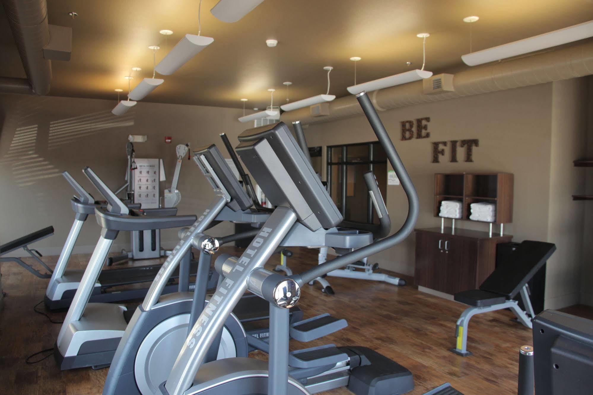 Teddy'S Residential Suites Watford City Luaran gambar